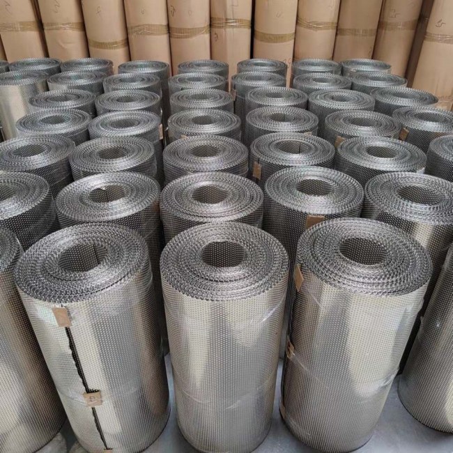 Diesel heater exhaust routing