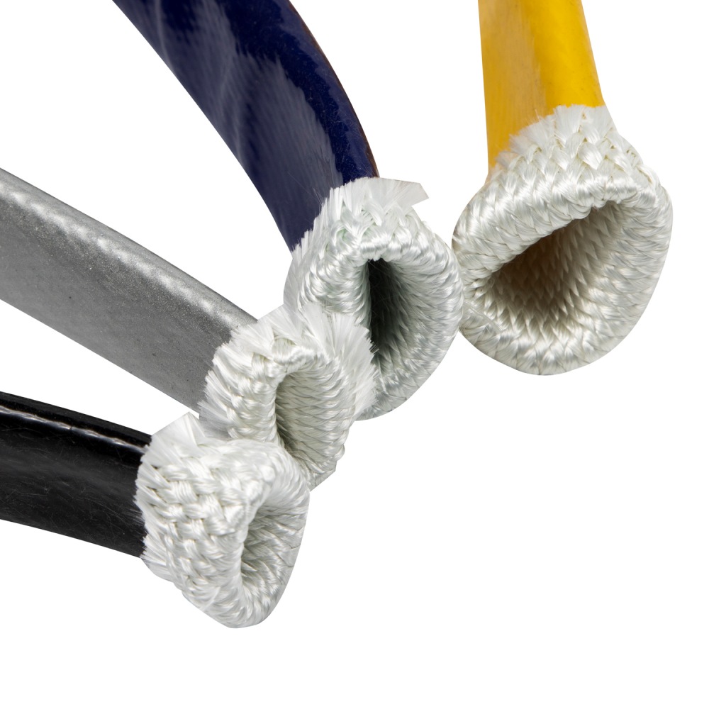 Zastosowania motoryzacyjne: czarna silikonowa tuleja grzewcza do przewodów, węży i przewodów olejowych